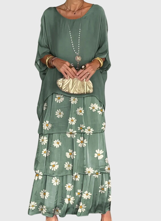 Arilis - Long and Flowing Elegant Dress