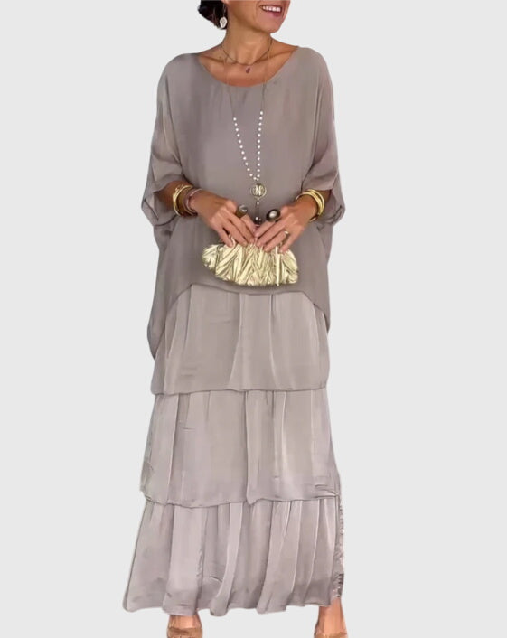 Arilis - Long and Flowing Elegant Dress